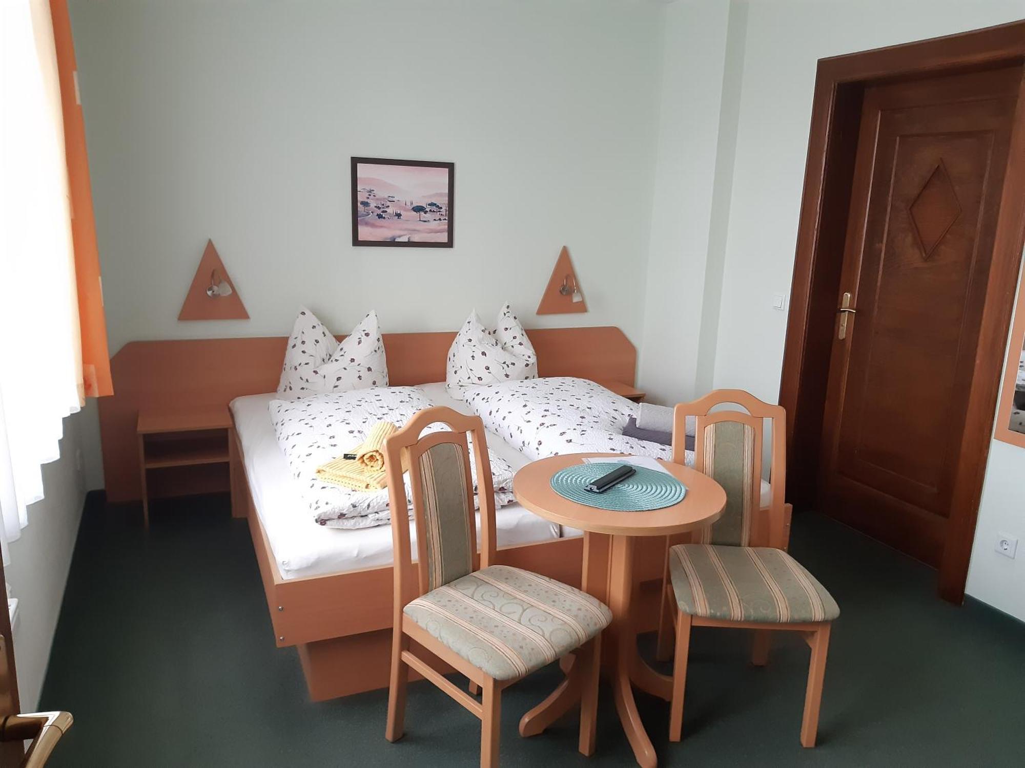 Pension Schoene Grossrohrsdorf الغرفة الصورة